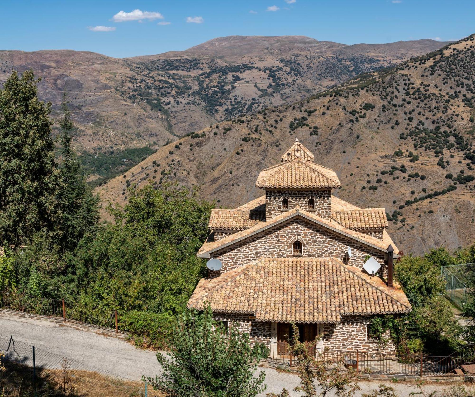 Cortijo Los Arbolitos, Casa Compartida グエハル・シエラ エクステリア 写真